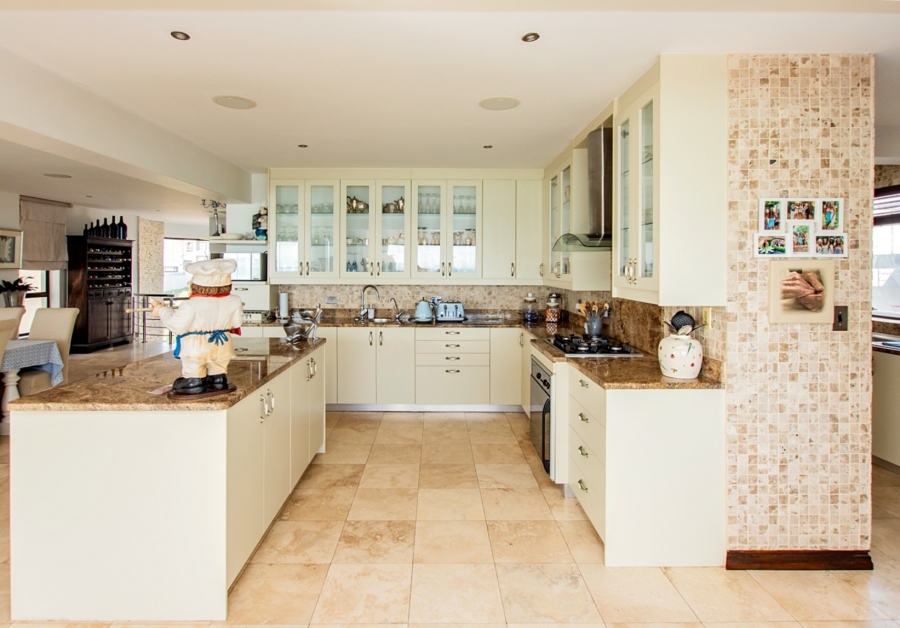 5 Bedroom Property for Sale in Calypso Beach Western Cape